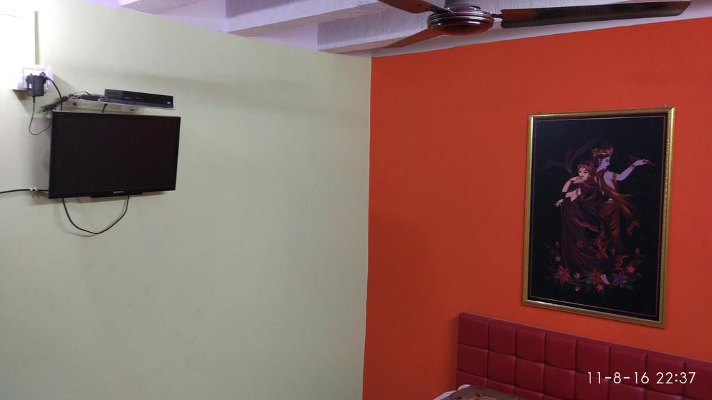 Radha Krishna Home Varanasi Exterior foto