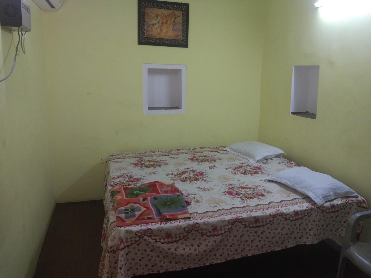 Radha Krishna Home Varanasi Exterior foto